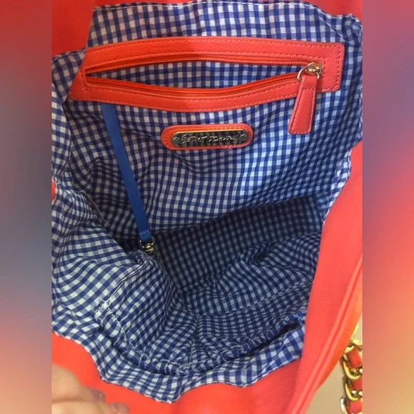 2010s Betsey Johnson EUC Quilted Red Heart Shoulder Bag - Picture 5 of 7